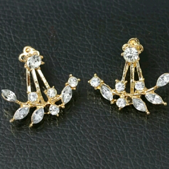 Brand New Gold or Silver Ear Curtain Earrings - Picture 3 of 3